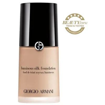 A Cult-classic, Lightweight Foundation Delivering An Instant Lustrous Finish
