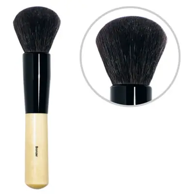 The best bronzer brush for applying powder products