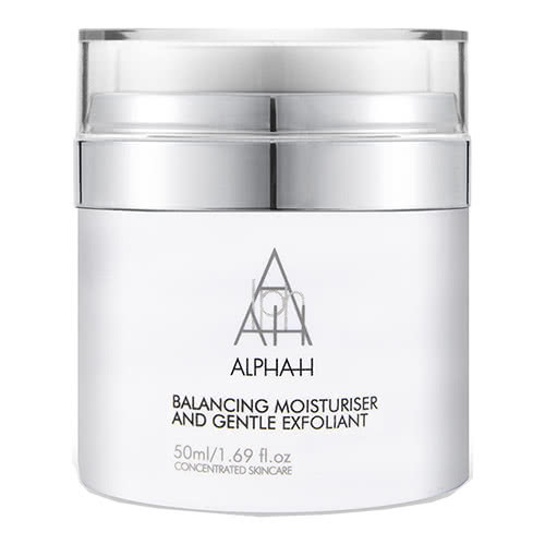 The 12 Best Exfoliating Face Scrubs in 2022