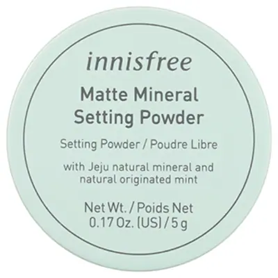 Help your skin stay shine-free with this mineral setting powder.