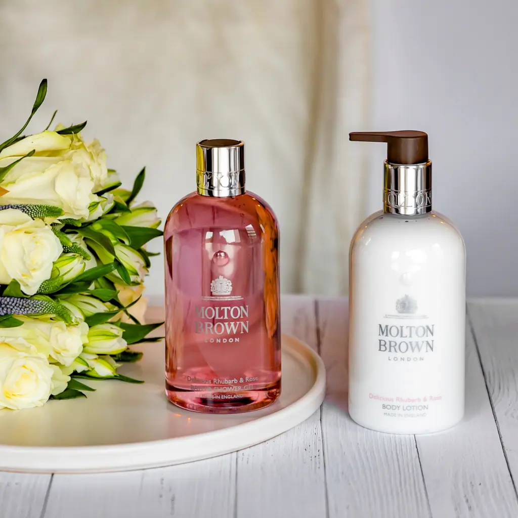 Molton Brown Delicious Rhubarb & Rose Body Wash 300ml