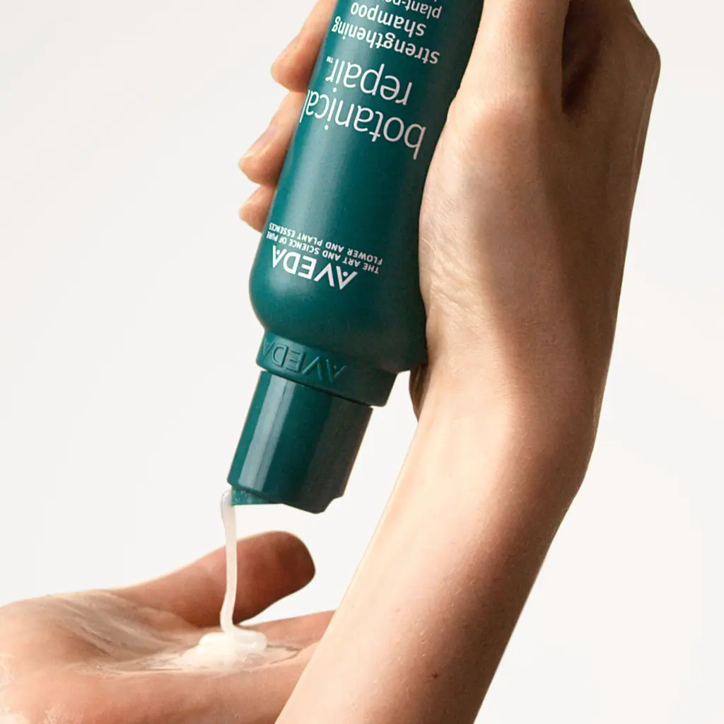 AVEDA botanical repair strengthening shampoo 1000ml