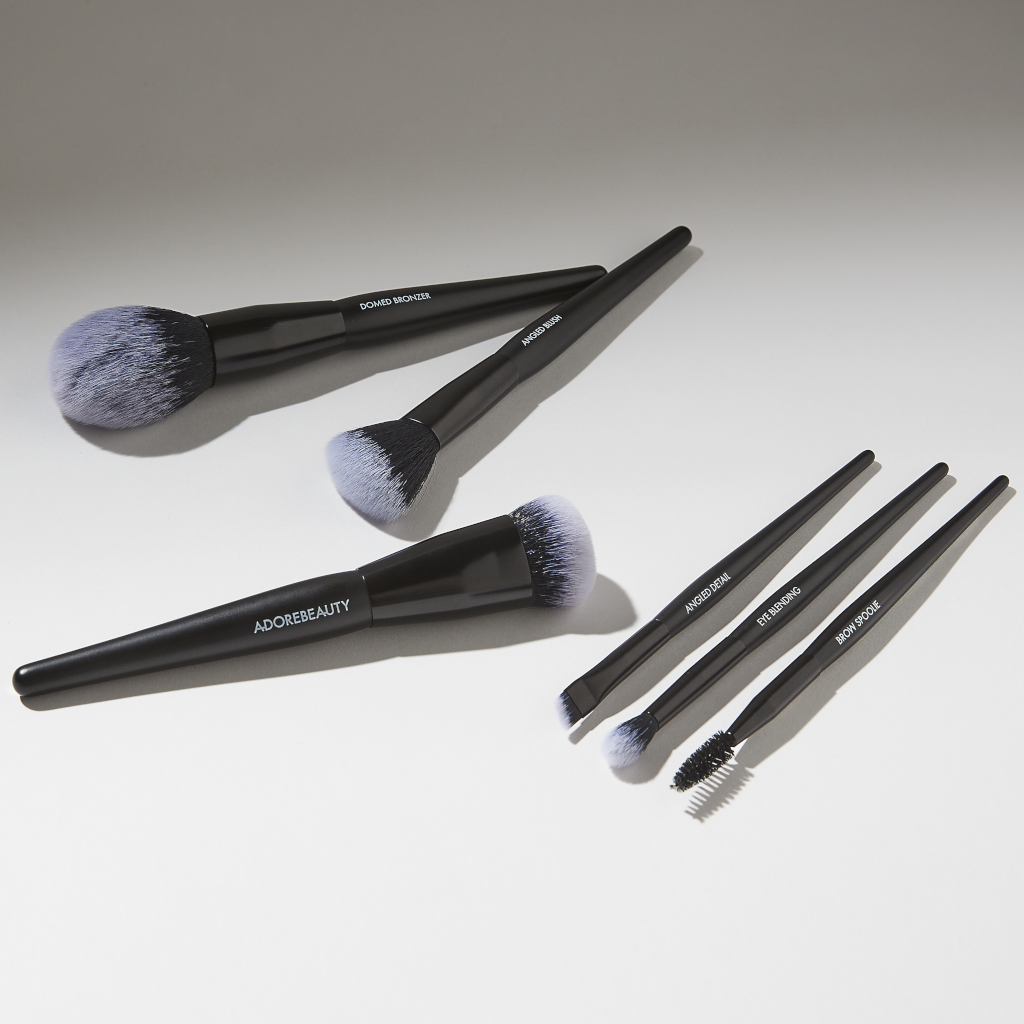 Adore Beauty Tools of the Trade Foundation Buffing Brush