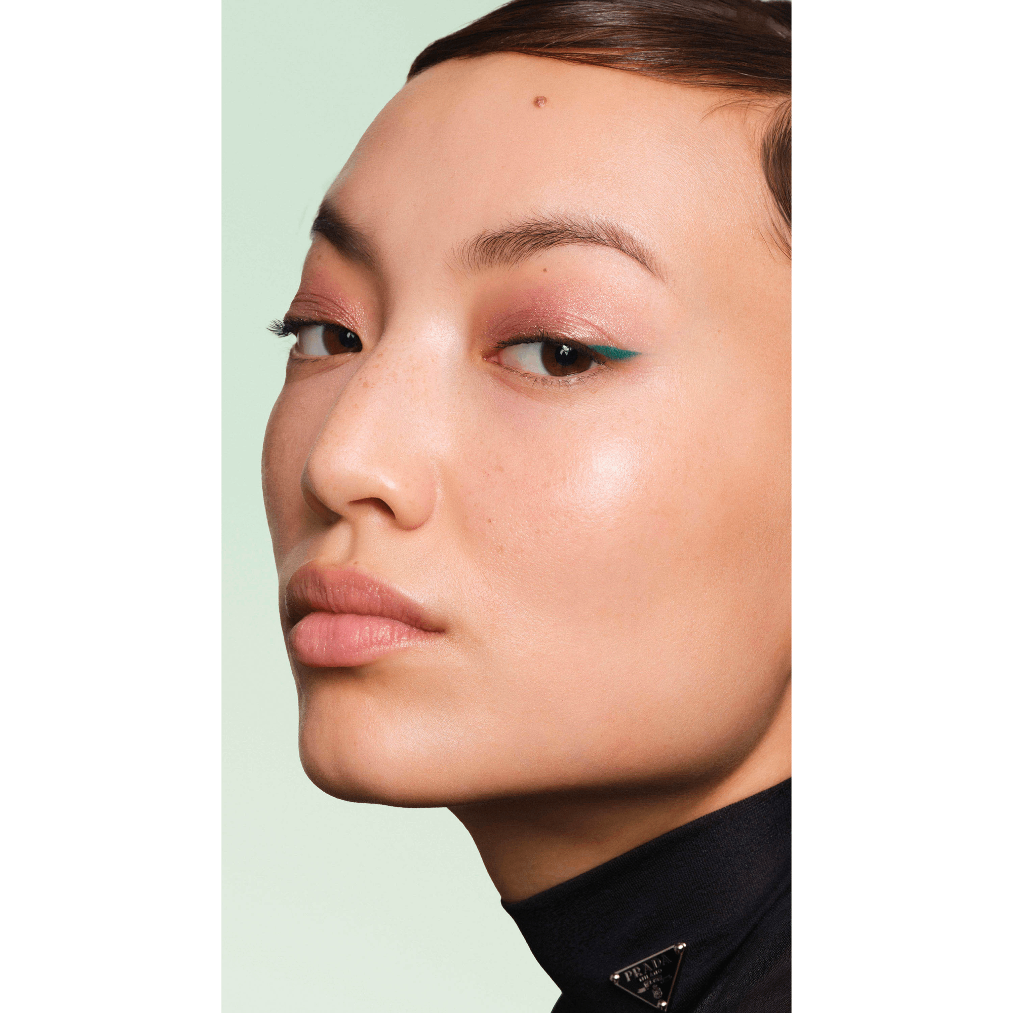 Prada Dimensions Durable Multi-Effect Eyeshadow