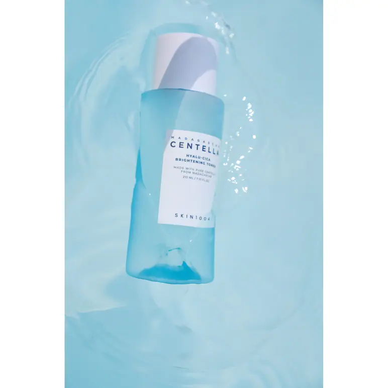 SKIN1004 Madagascar Centella Hyalu-Cica Brightening Toner 210ml