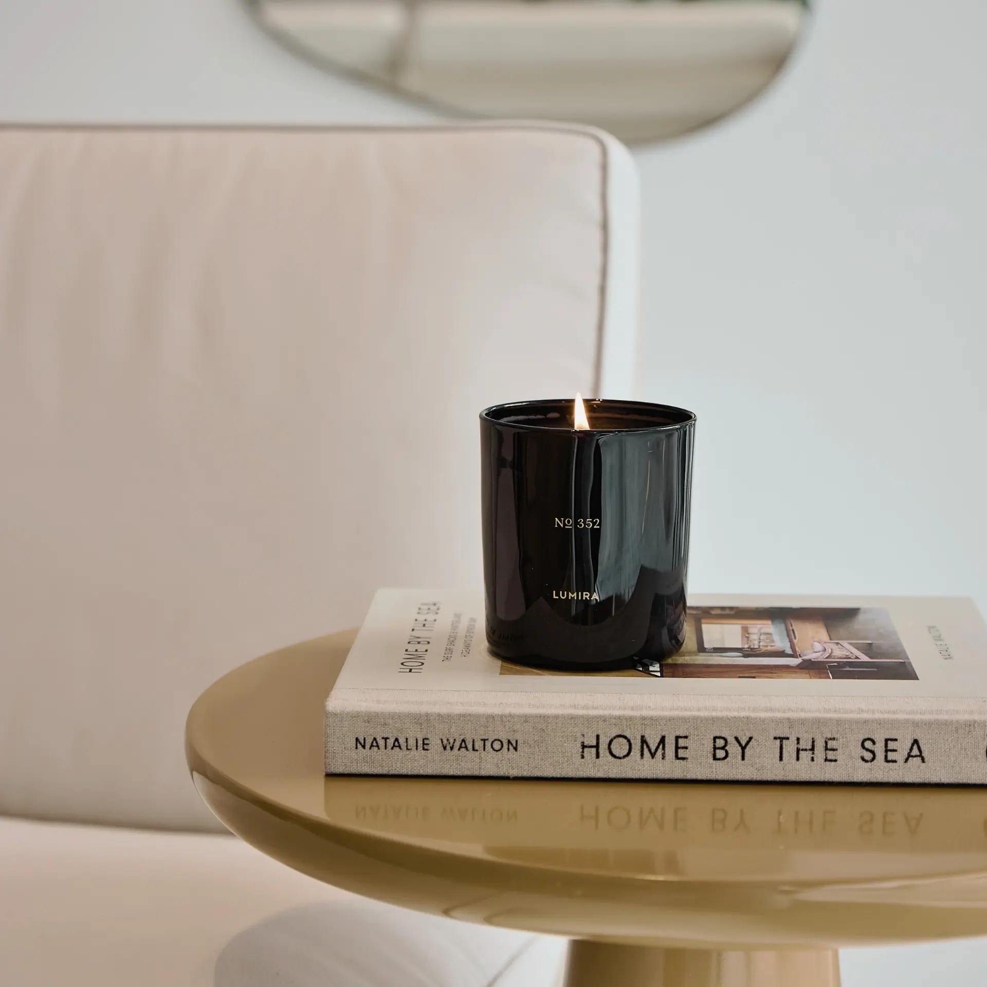 Lumira Glass Candle - No352 Leather & Cedar Large