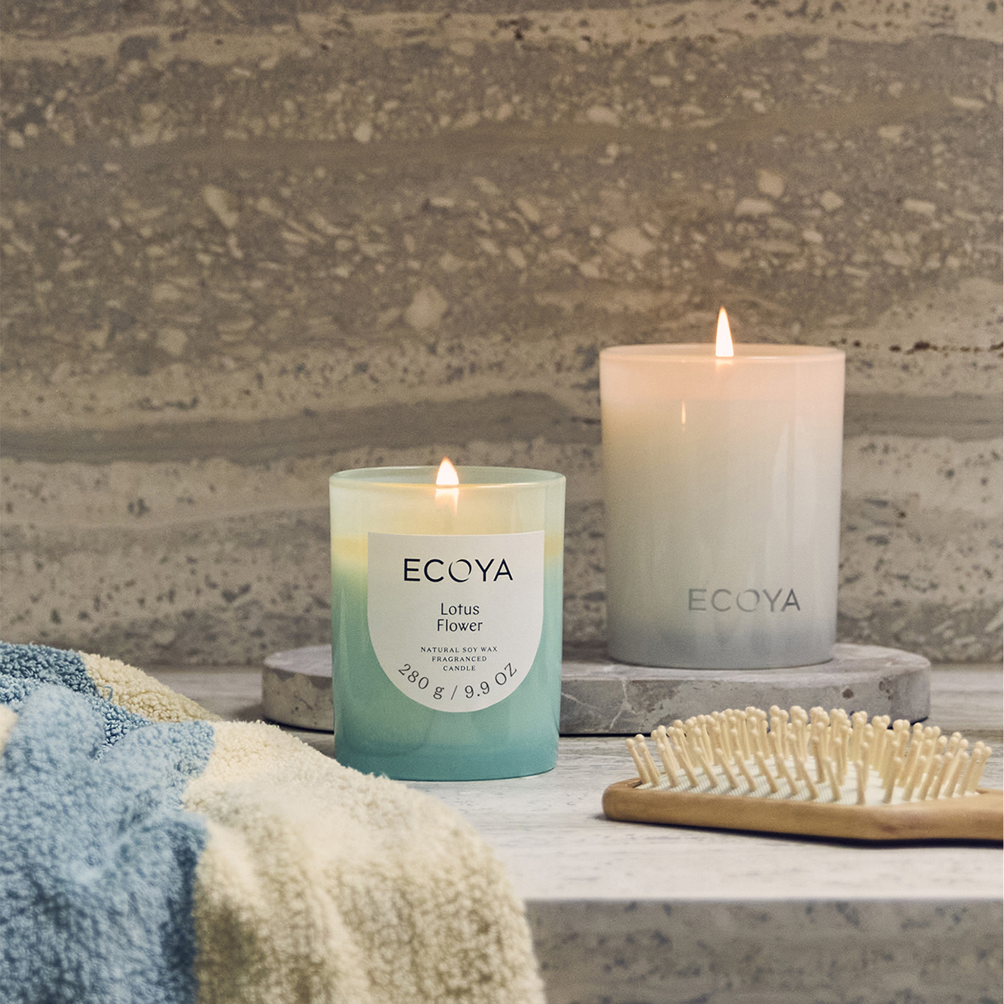 ECOYA Lotus Flower Madison Candle 400g