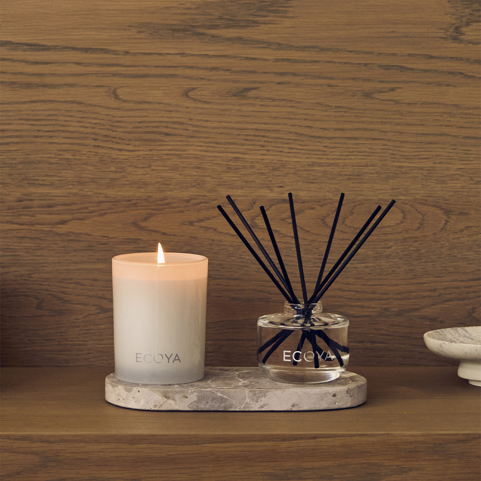ECOYA Sweet Pea & Jasmine Madison Candle 400g