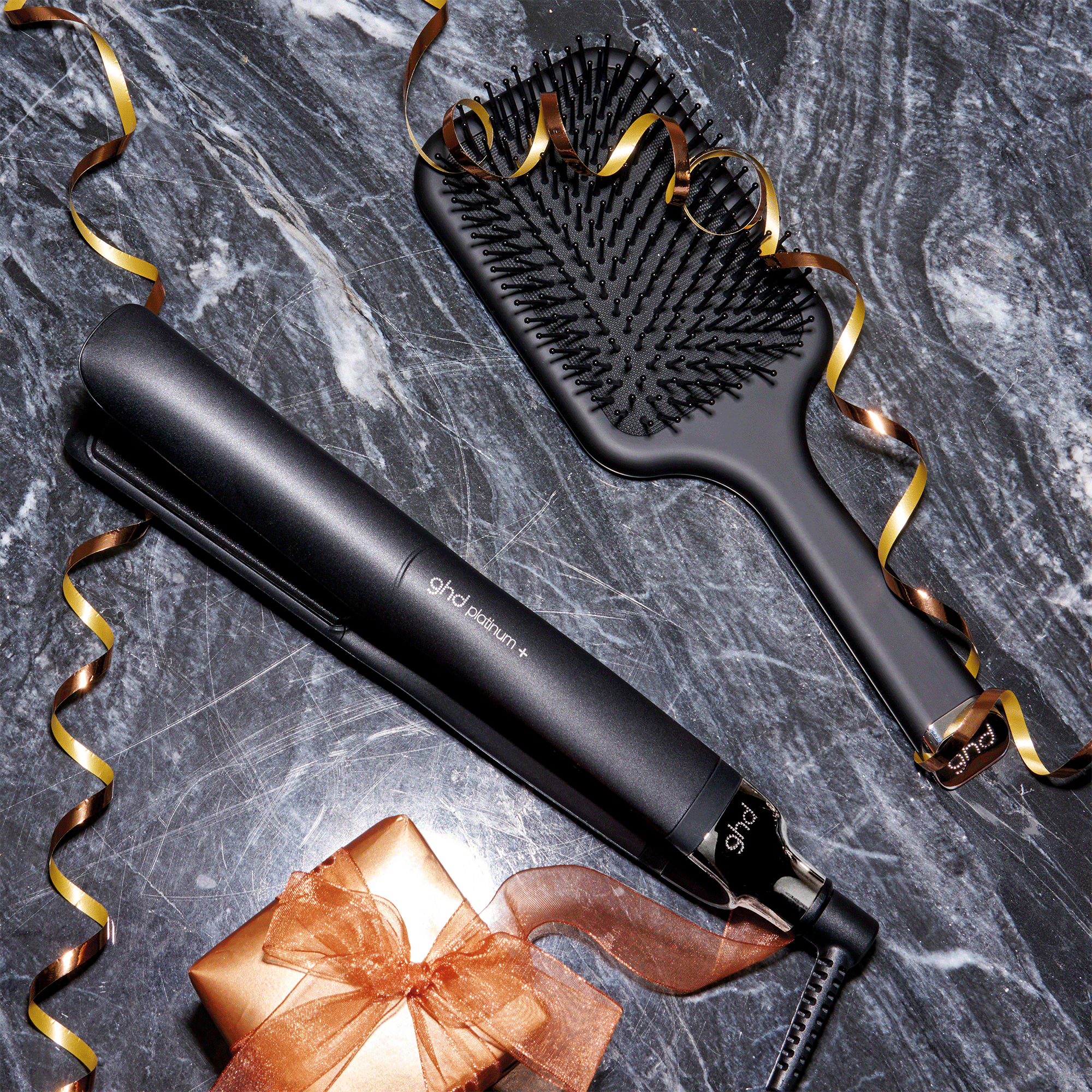 GHD Platinum+ Hair Straightener Gift Set